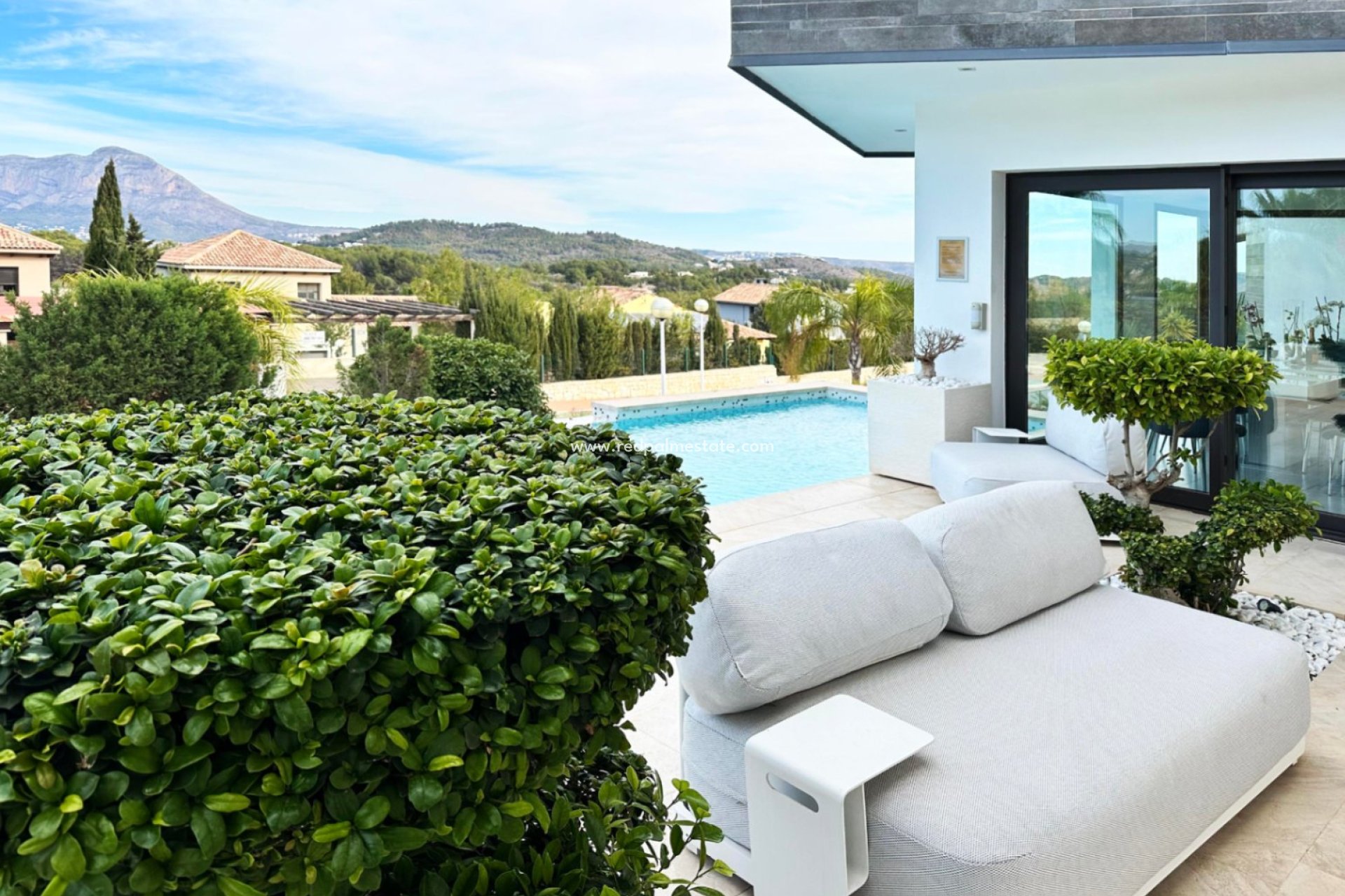 Resale - Villa -
Jávea - Costa Blanca