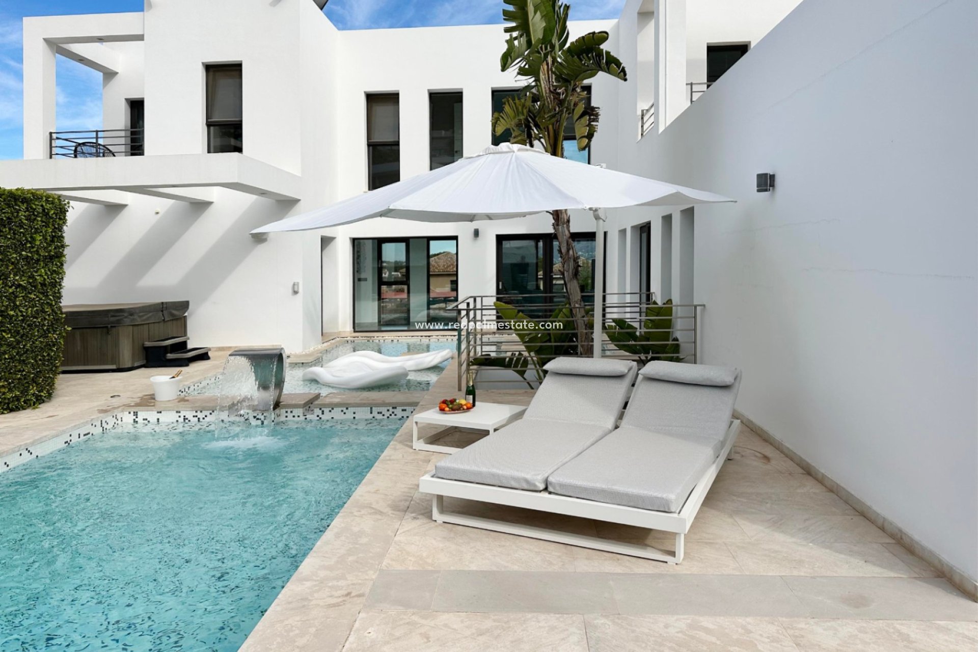 Resale - Villa -
Jávea - Costa Blanca