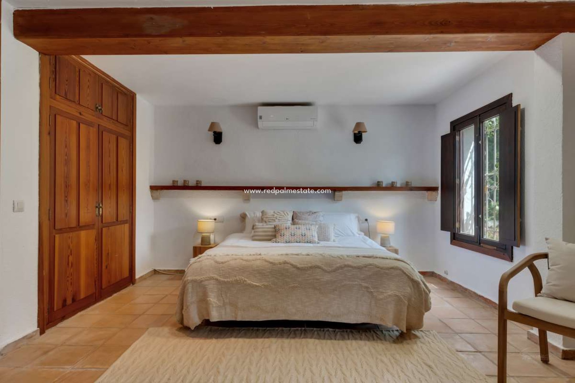 Resale - Villa -
Jávea - Costa Blanca