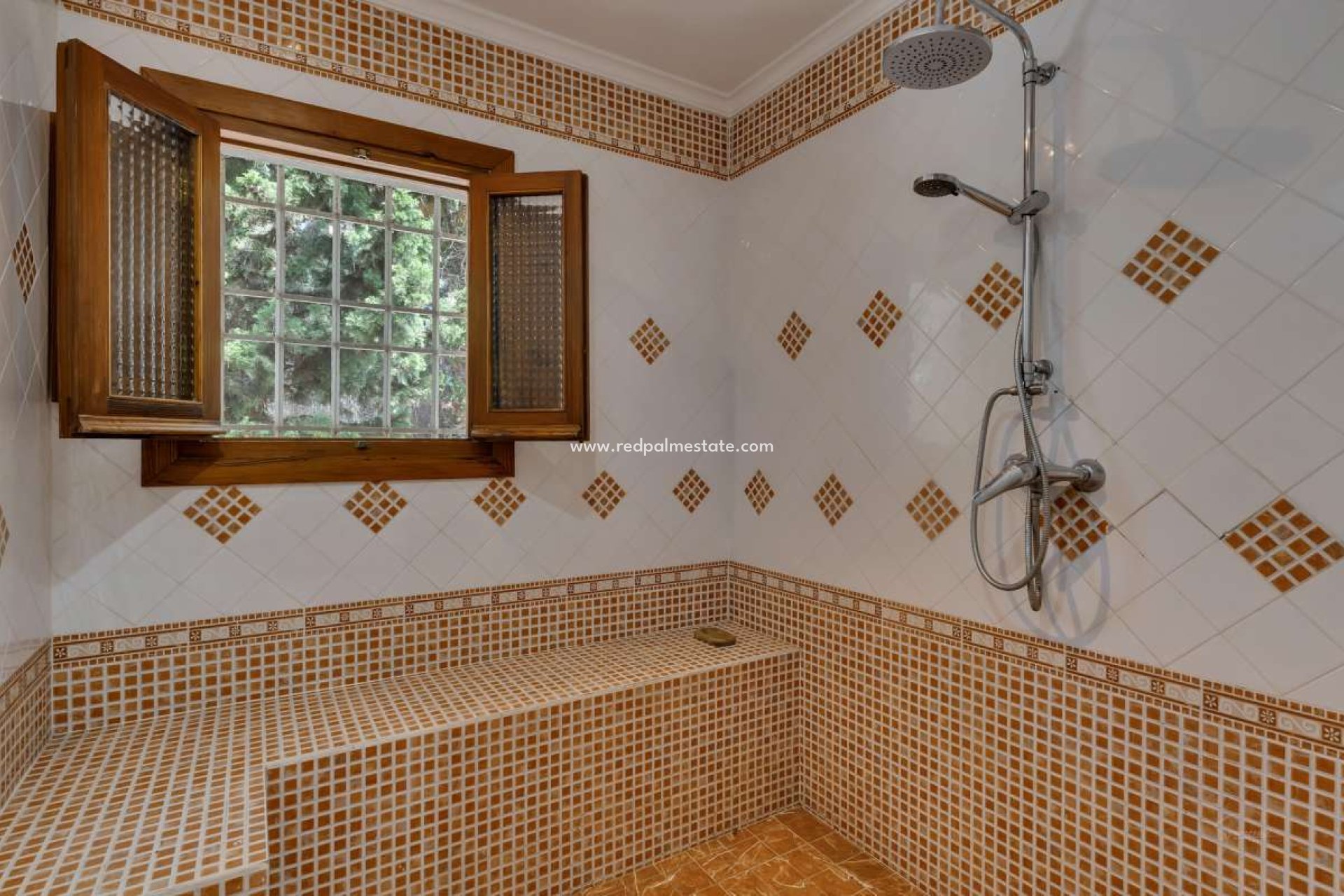 Resale - Villa -
Jávea - Costa Blanca