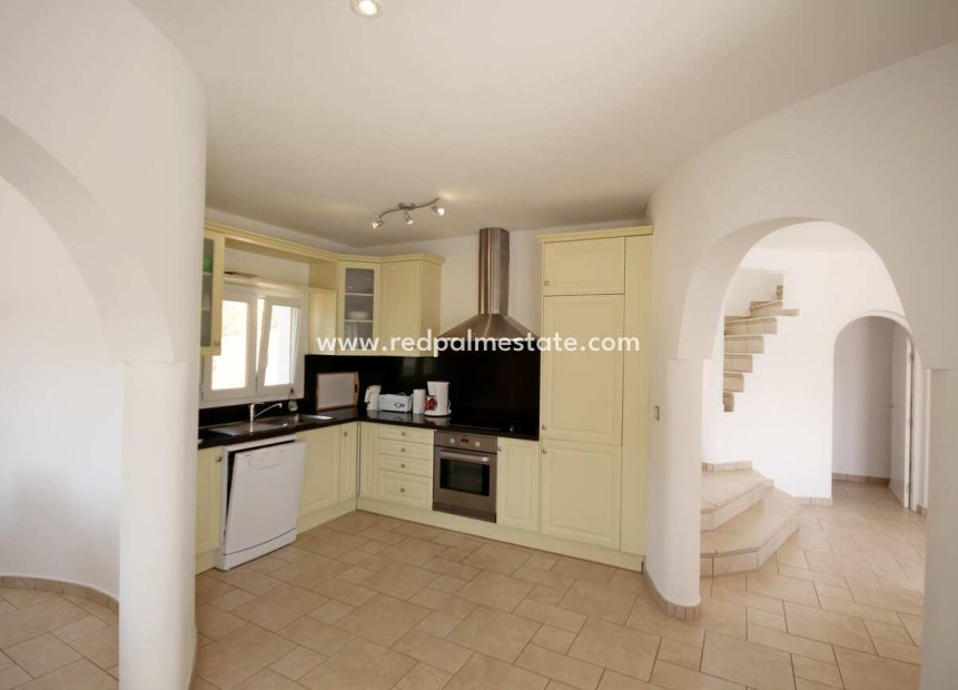 Resale - Villa -
Jávea - Costa Blanca