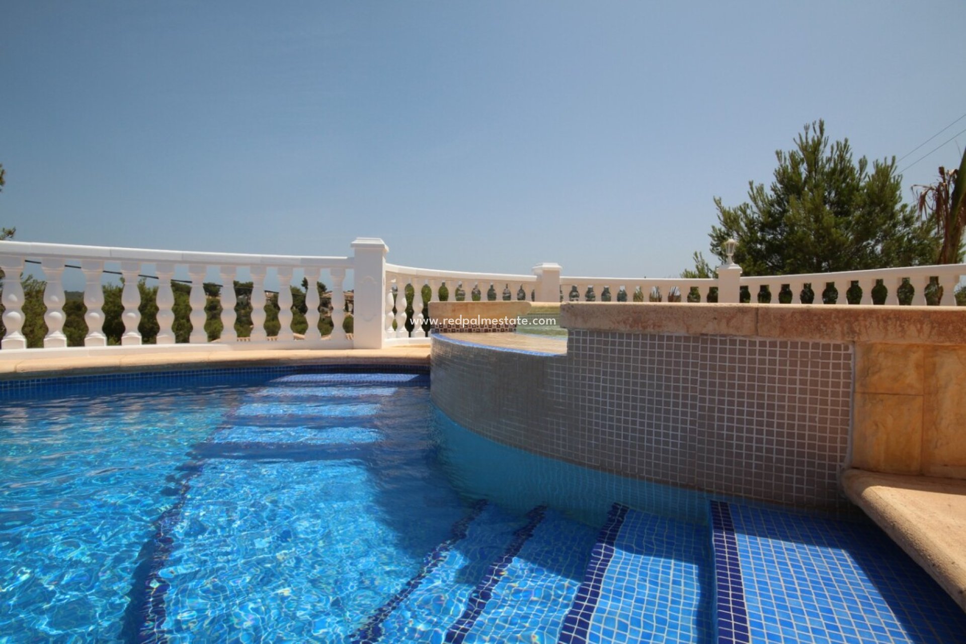 Resale - Villa -
Jávea - Costa Blanca
