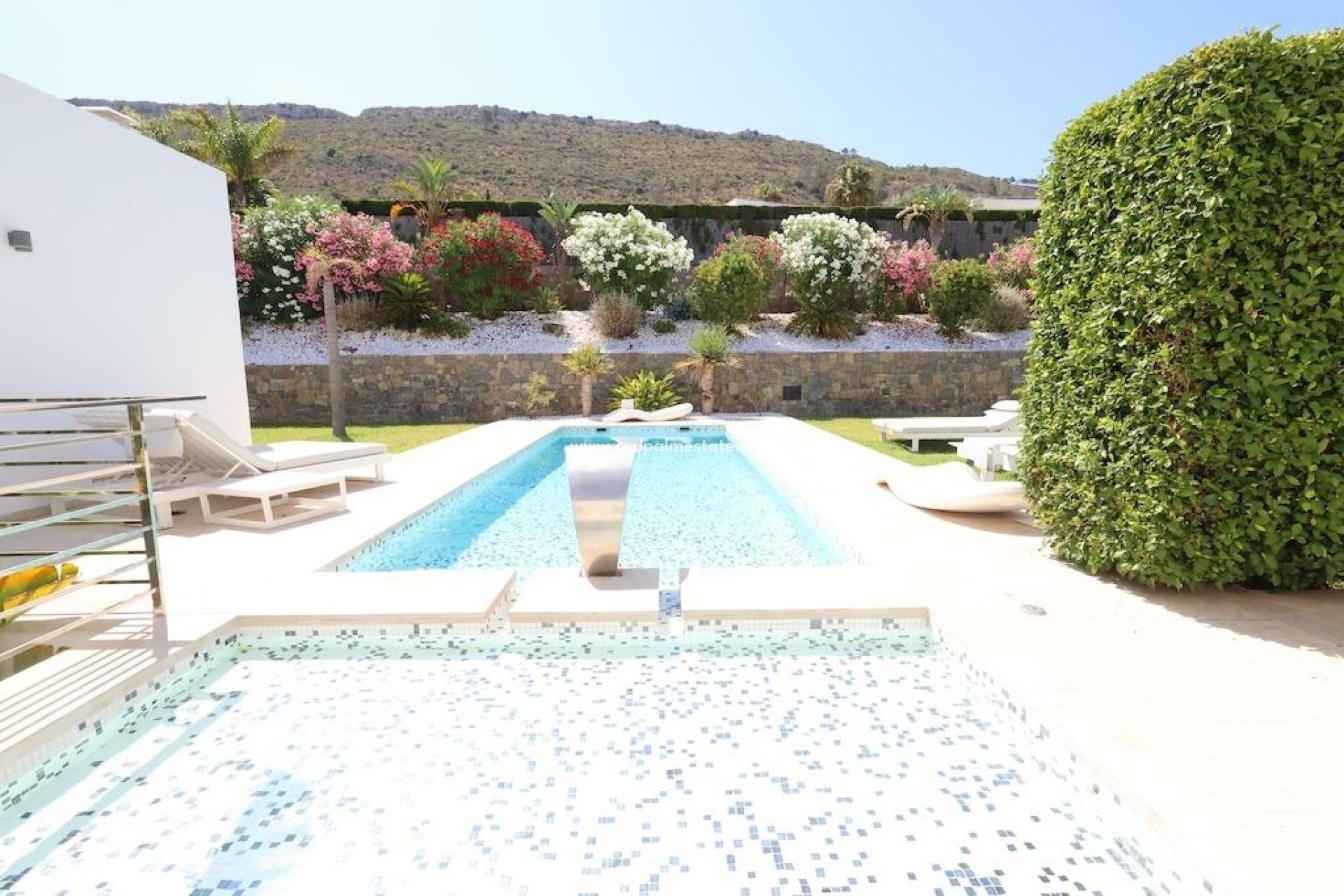 Resale - Villa -
Jávea - Xàbia - Monte Olimpo