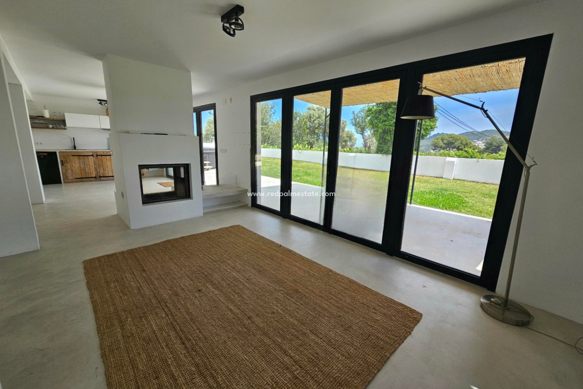 Resale - Villa -
Jávea
