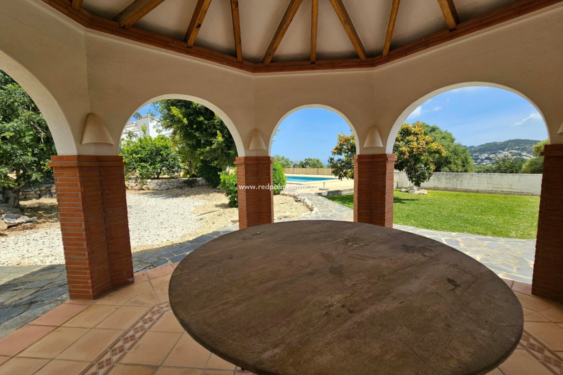 Resale - Villa -
Jávea