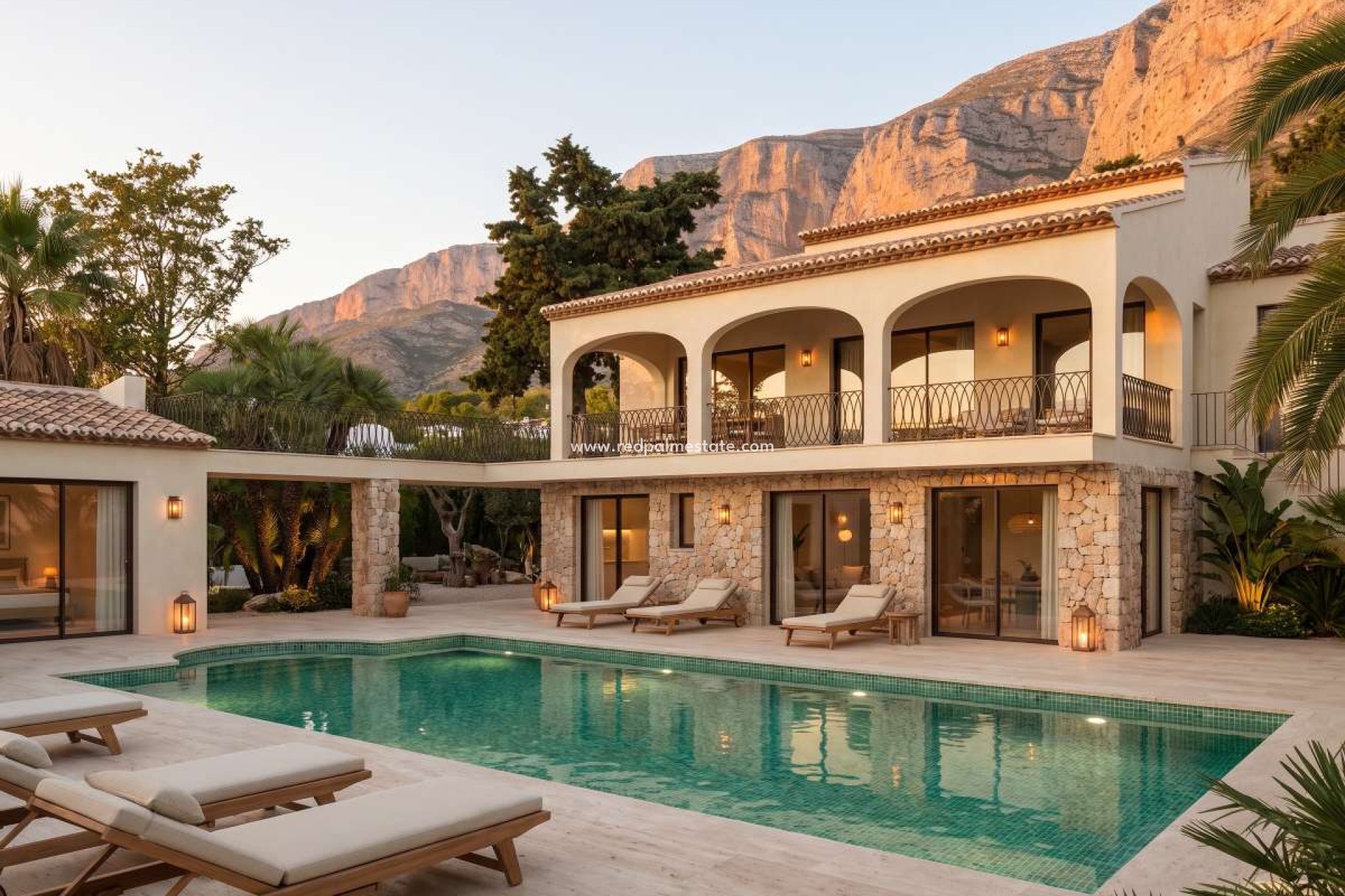 Resale - Villa -
Jávea