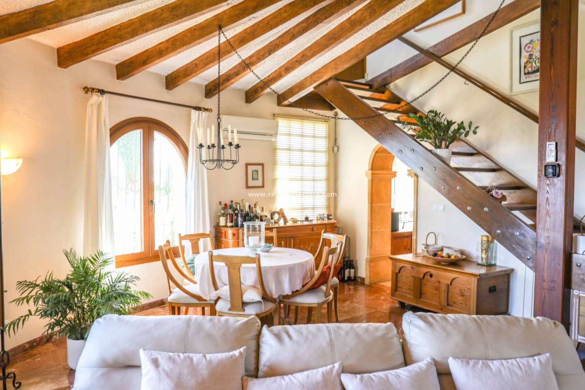 Resale - Villa -
Jávea