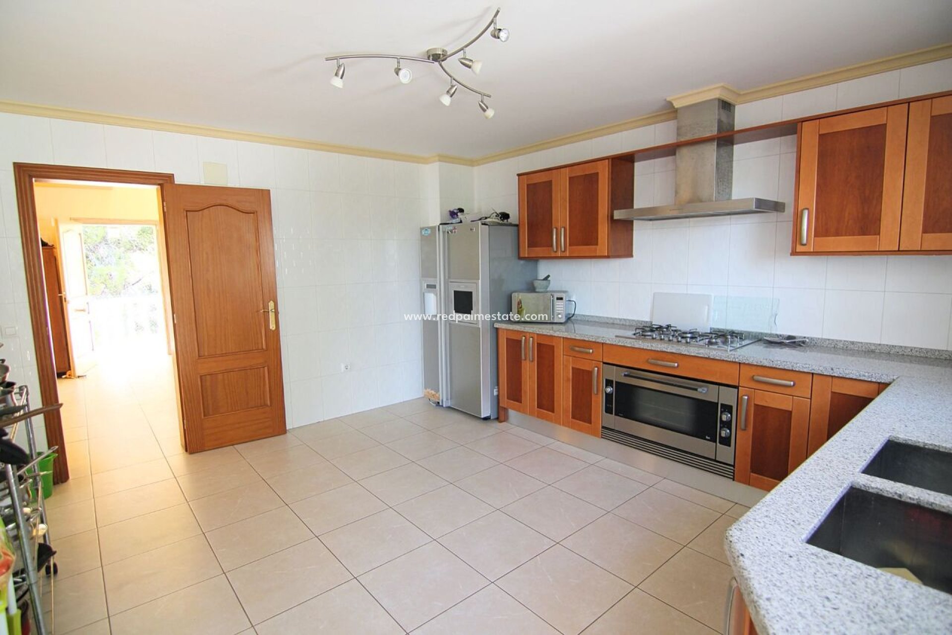 Resale - Villa -
Jávea