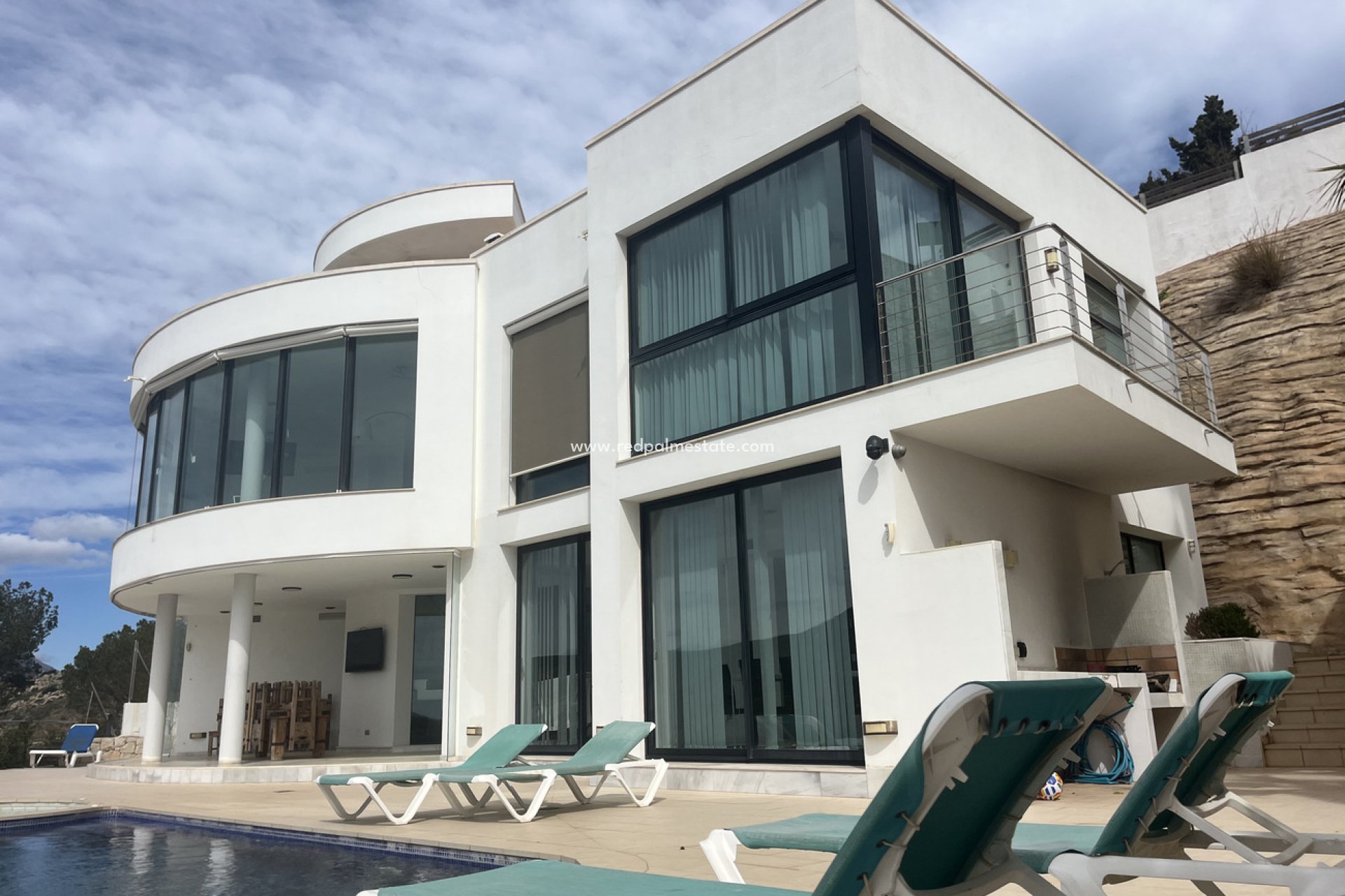 Resale - Villa -
Jávea