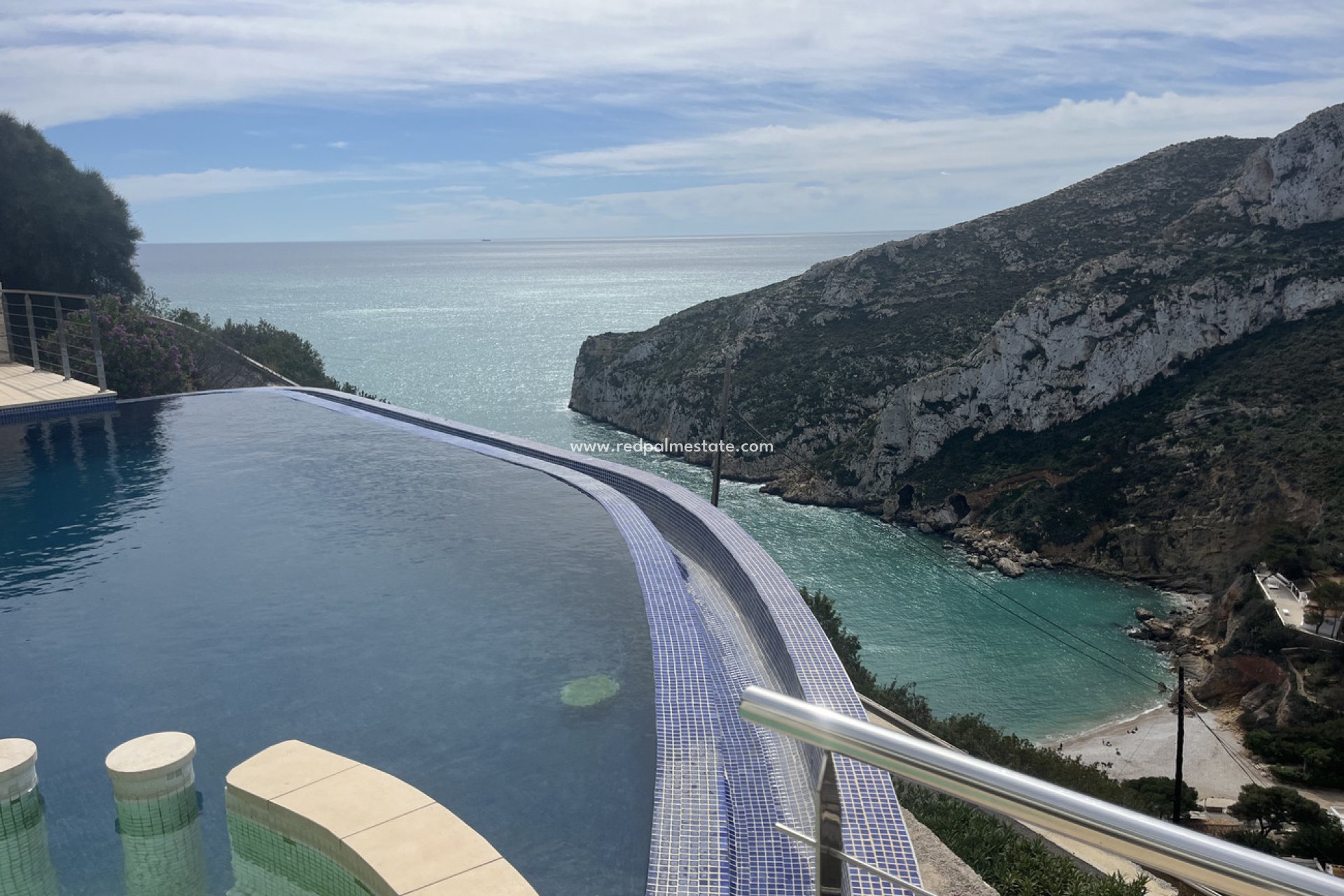 Resale - Villa -
Jávea