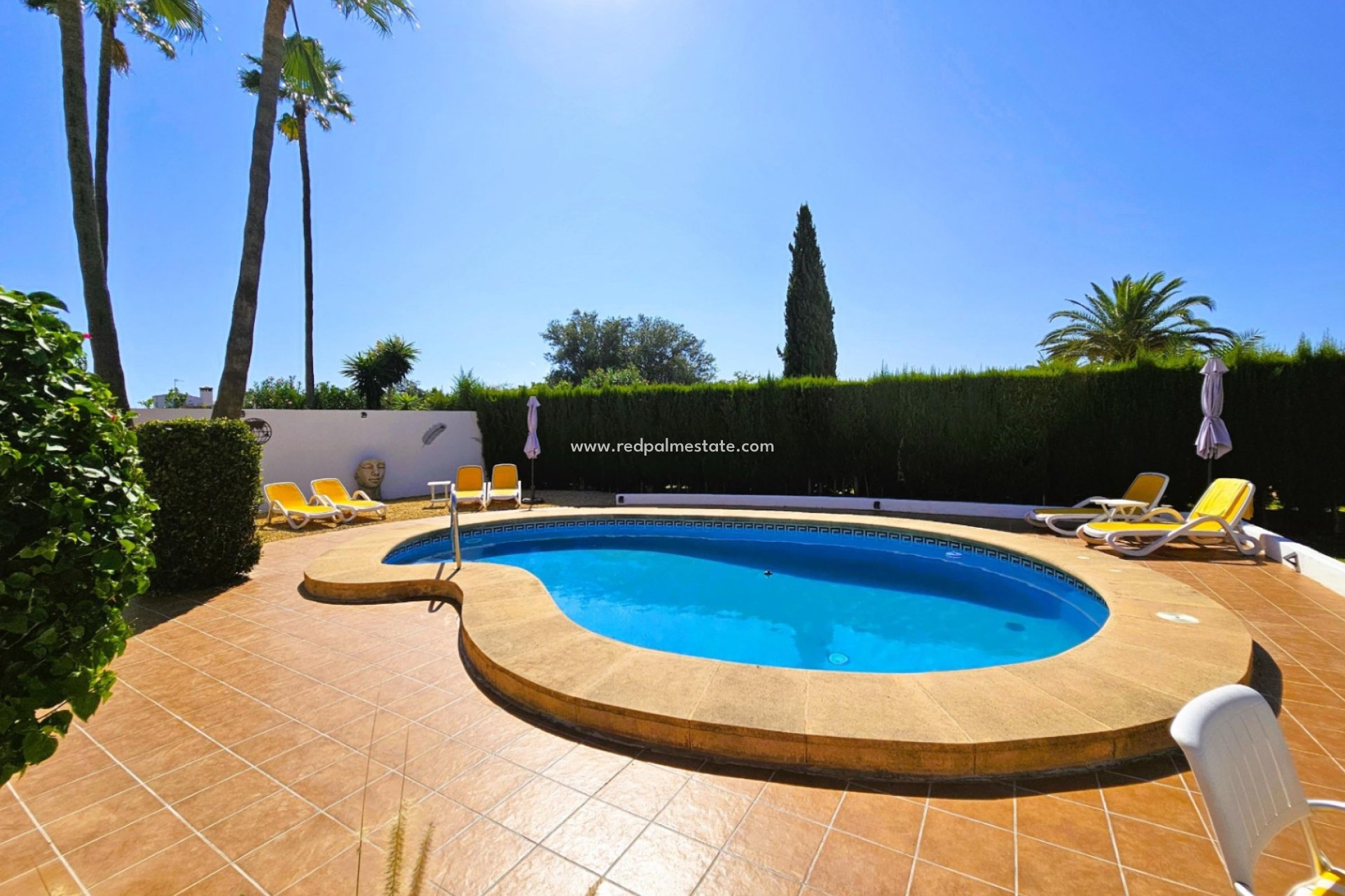 Resale - Villa -
Jávea