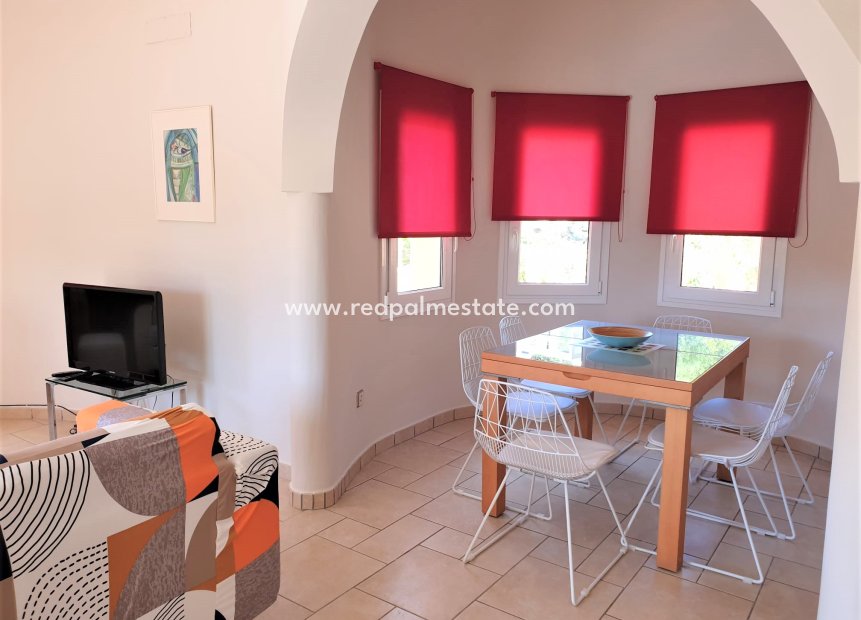 Resale - Villa -
Jávea