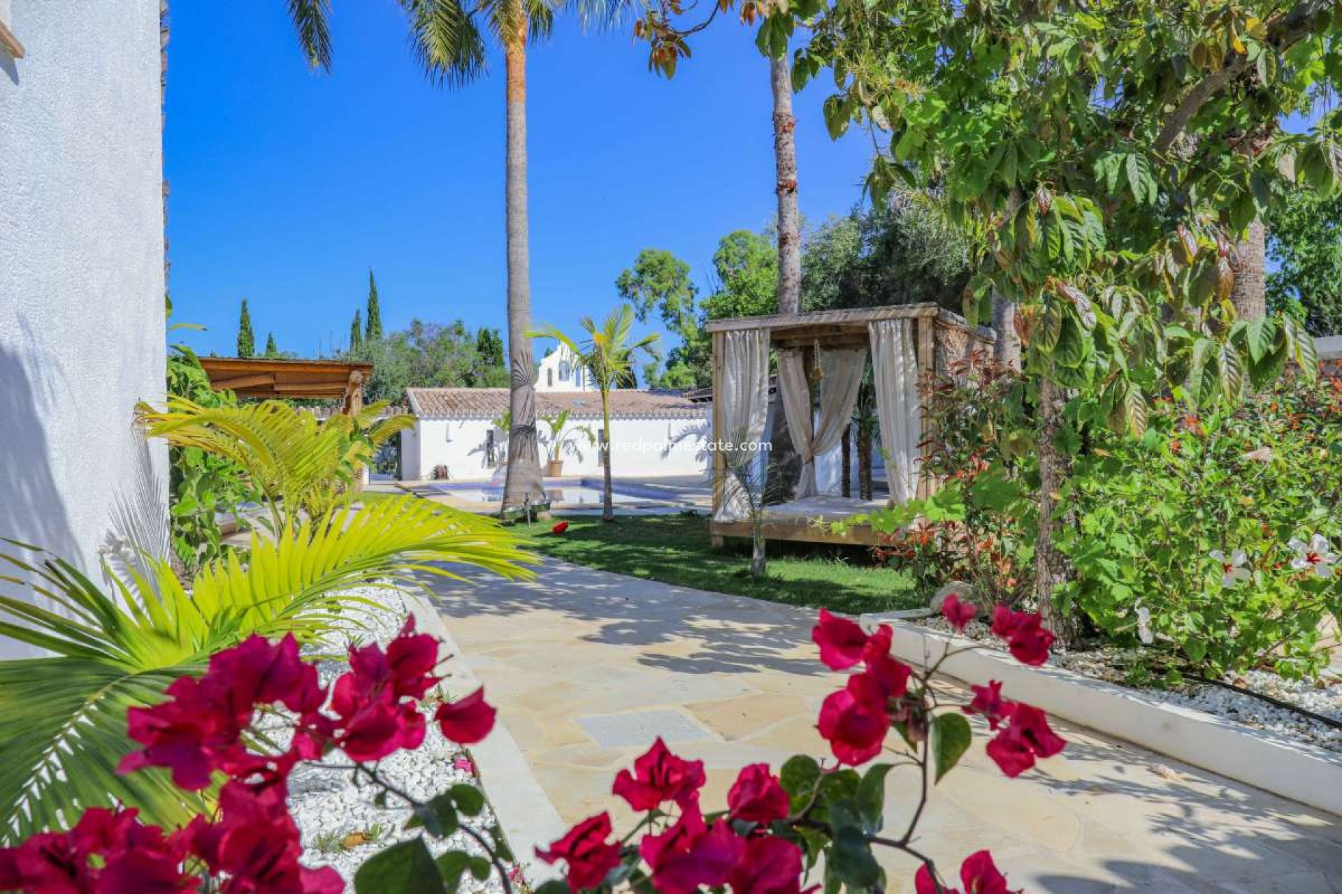 Resale - Villa -
Jesus Pobre - Inland