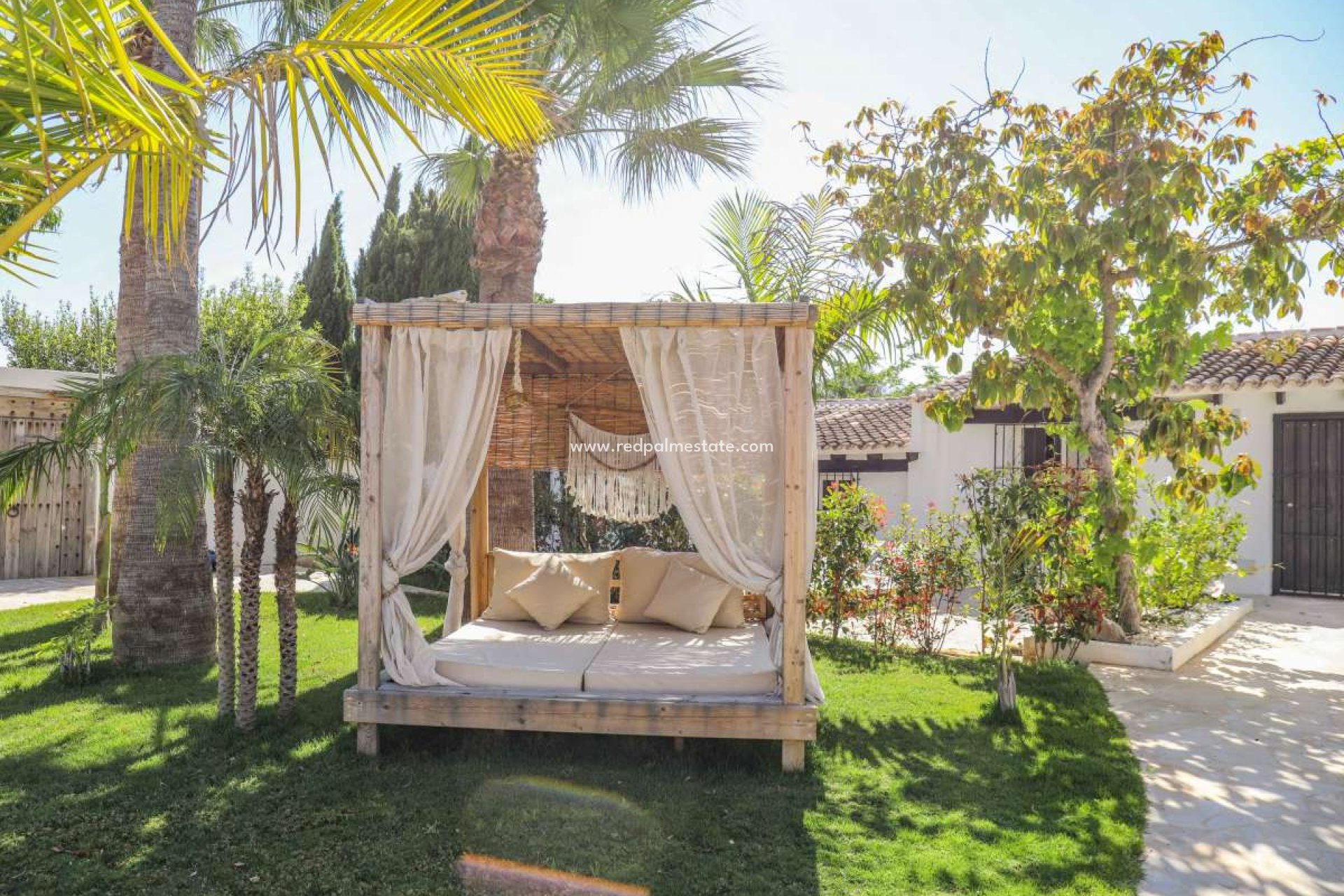 Resale - Villa -
Jesus Pobre - Inland