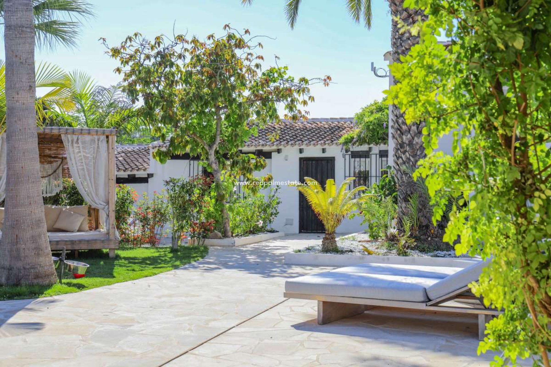 Resale - Villa -
Jesus Pobre - Inland