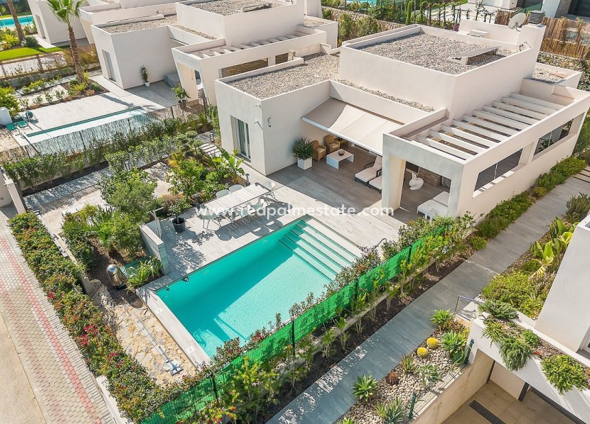 Resale - Villa -
La Finca Golf Resort - Inland