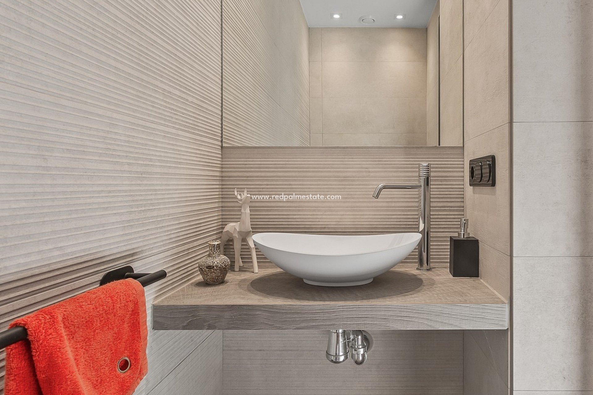 Resale - Villa -
La Finca Golf Resort - Inland