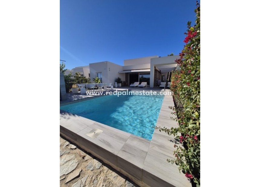 Resale - Villa -
La Finca Golf Resort - La Finca Golf