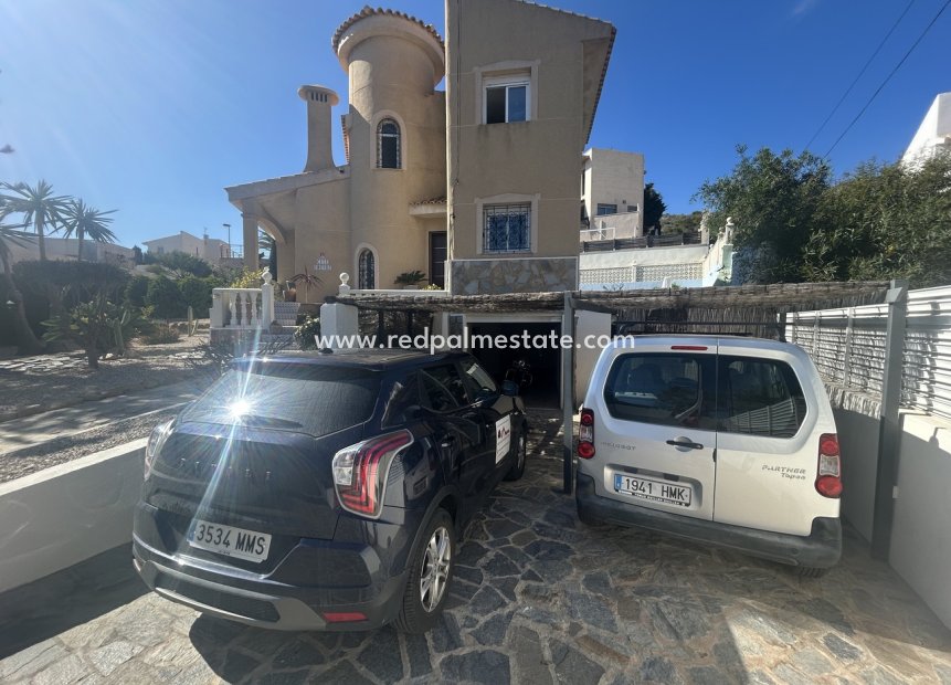 Resale - Villa -
La Manga - Cala Flores