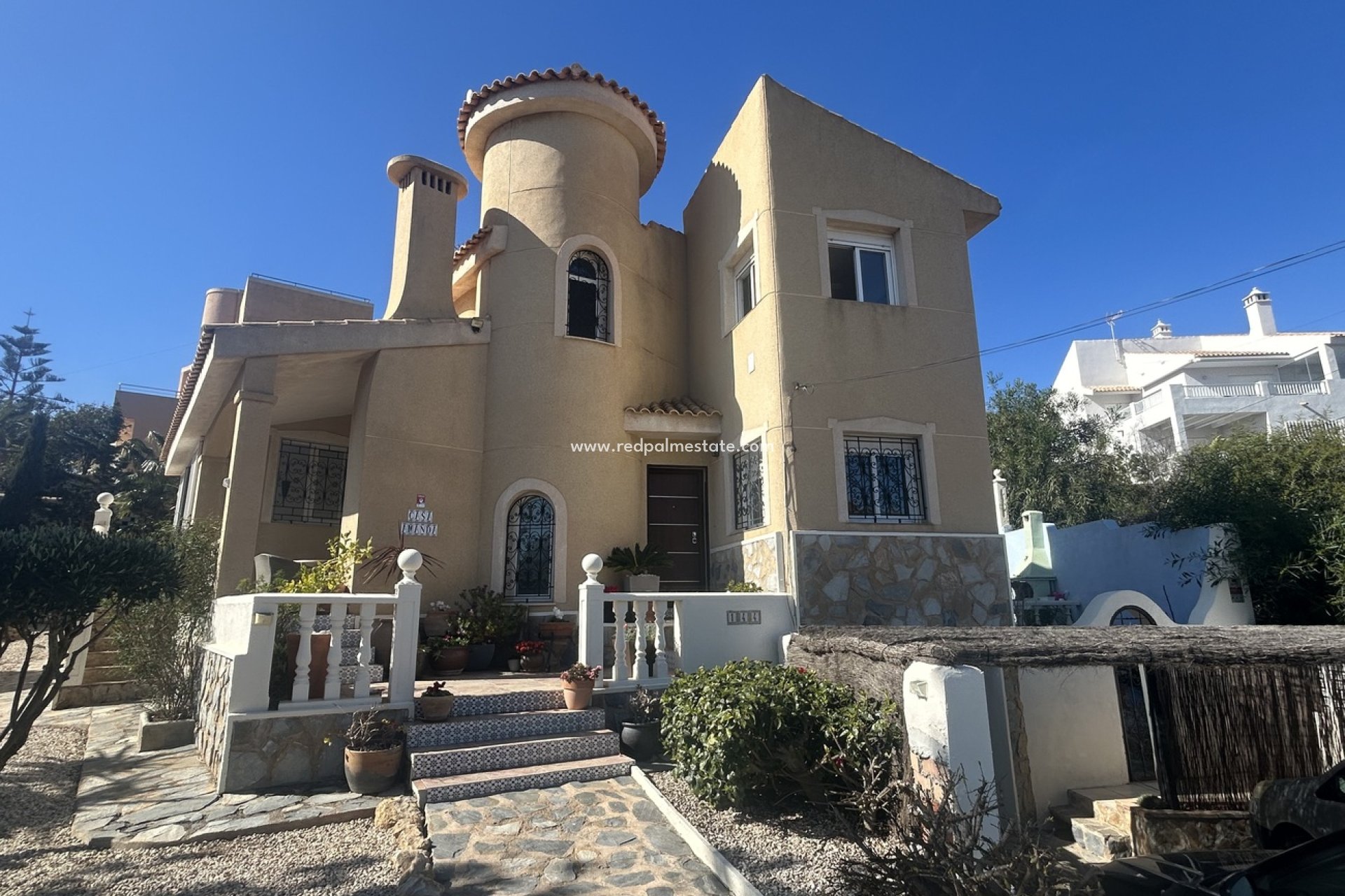 Resale - Villa -
La Manga - Cala Flores