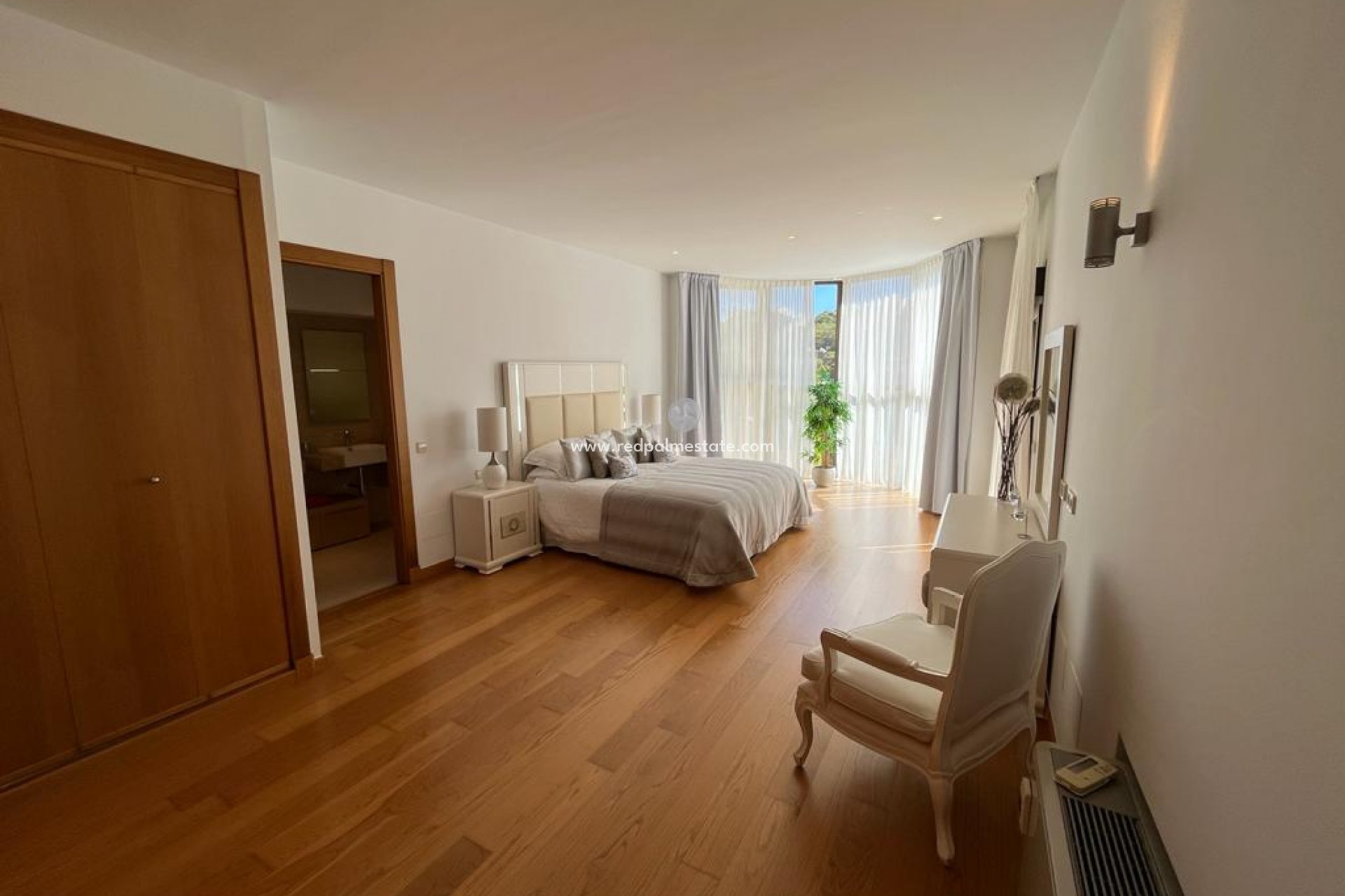 Resale - Villa -
La Manga - Costa Calida