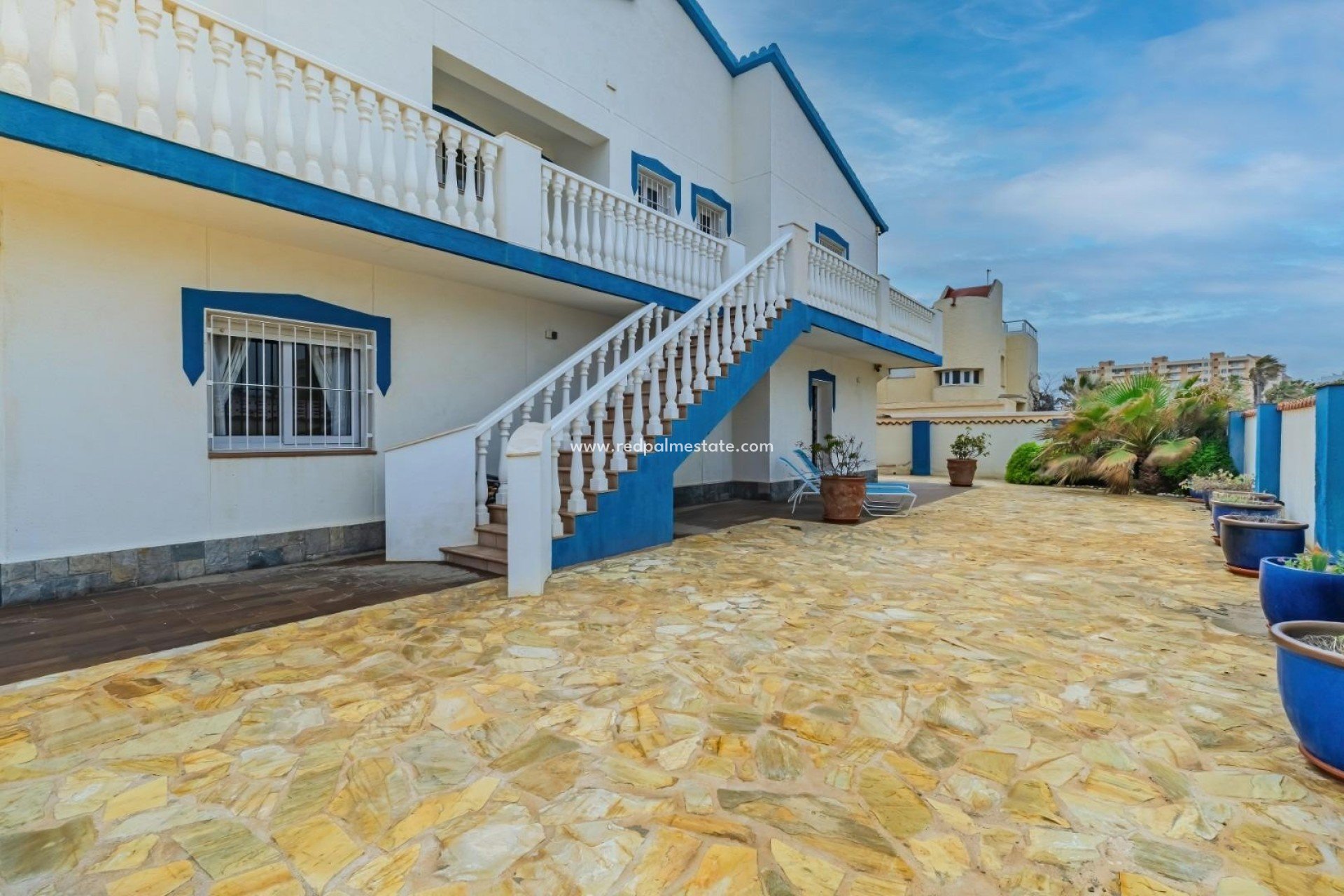 Resale - Villa -
La Manga - Playa del Estacio
