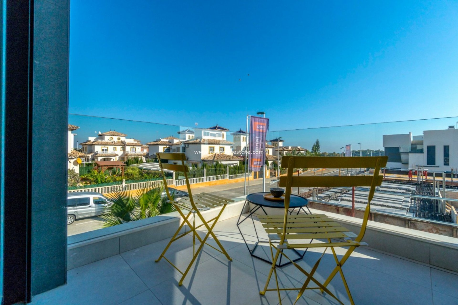 Resale - Villa -
La Marina - Costa Blanca