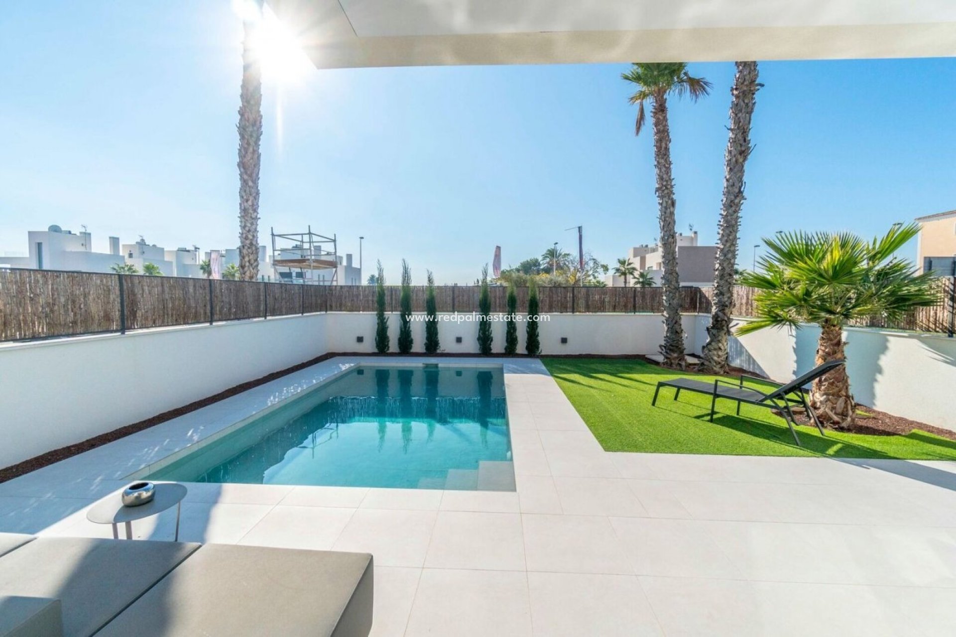 Resale - Villa -
La Marina - Costa Blanca