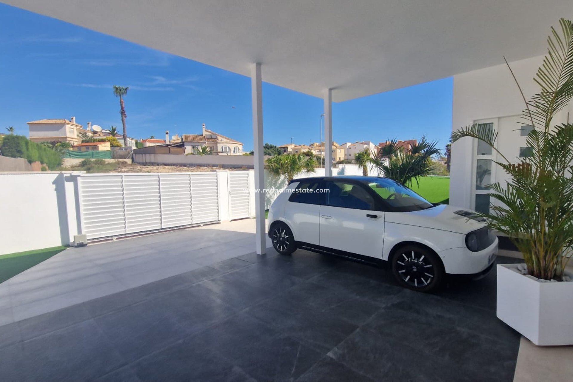 Resale - Villa -
La Marina - La Marina / El Pinet
