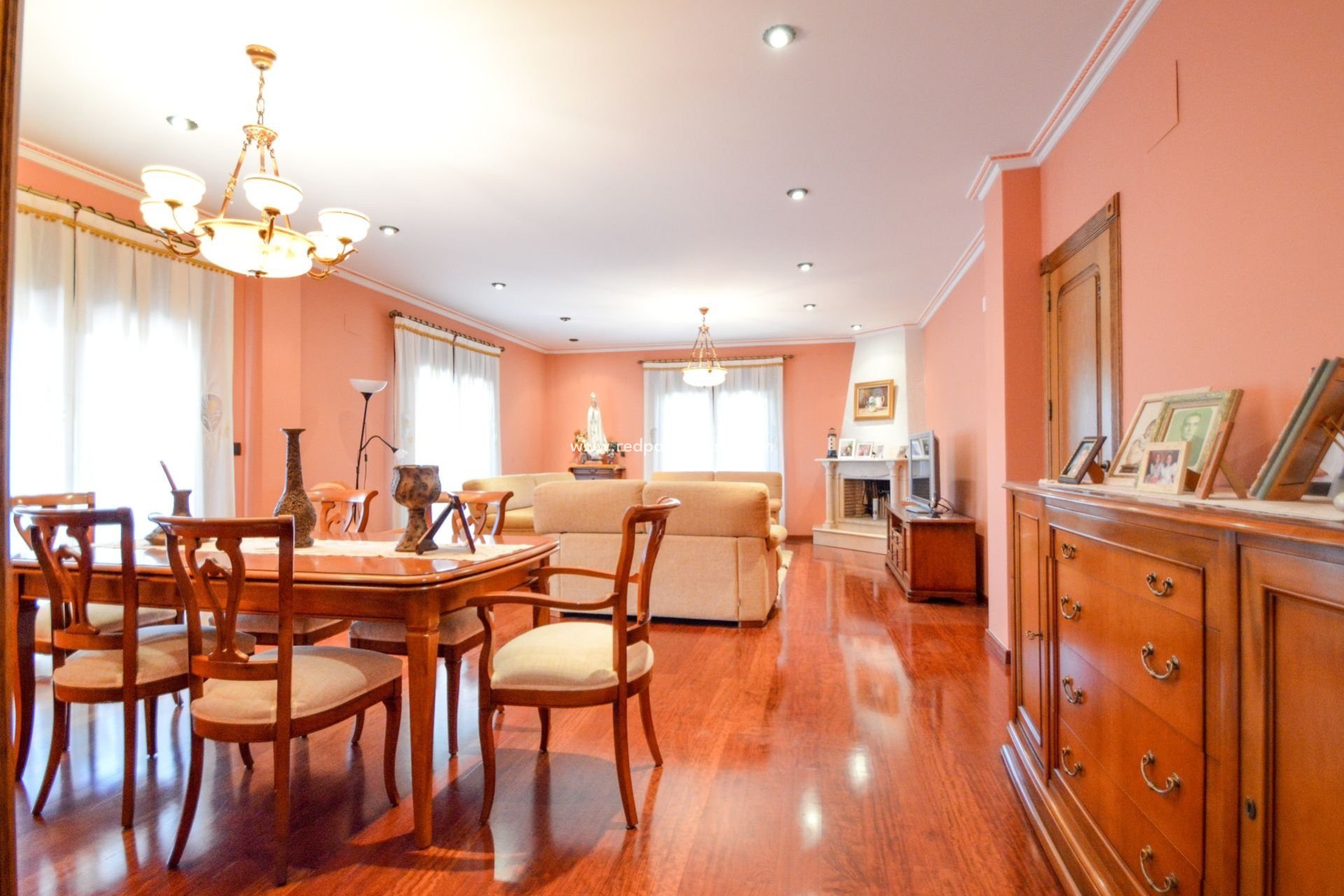 Resale - Villa -
La Murada