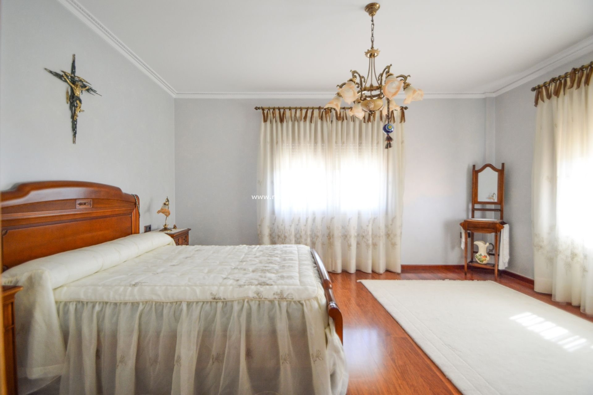 Resale - Villa -
La Murada