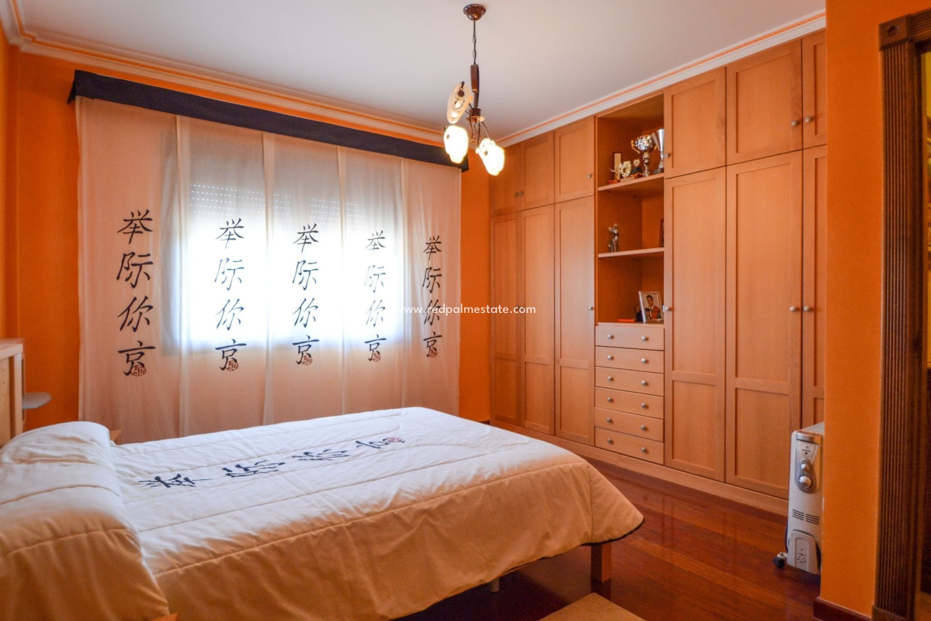 Resale - Villa -
La Murada