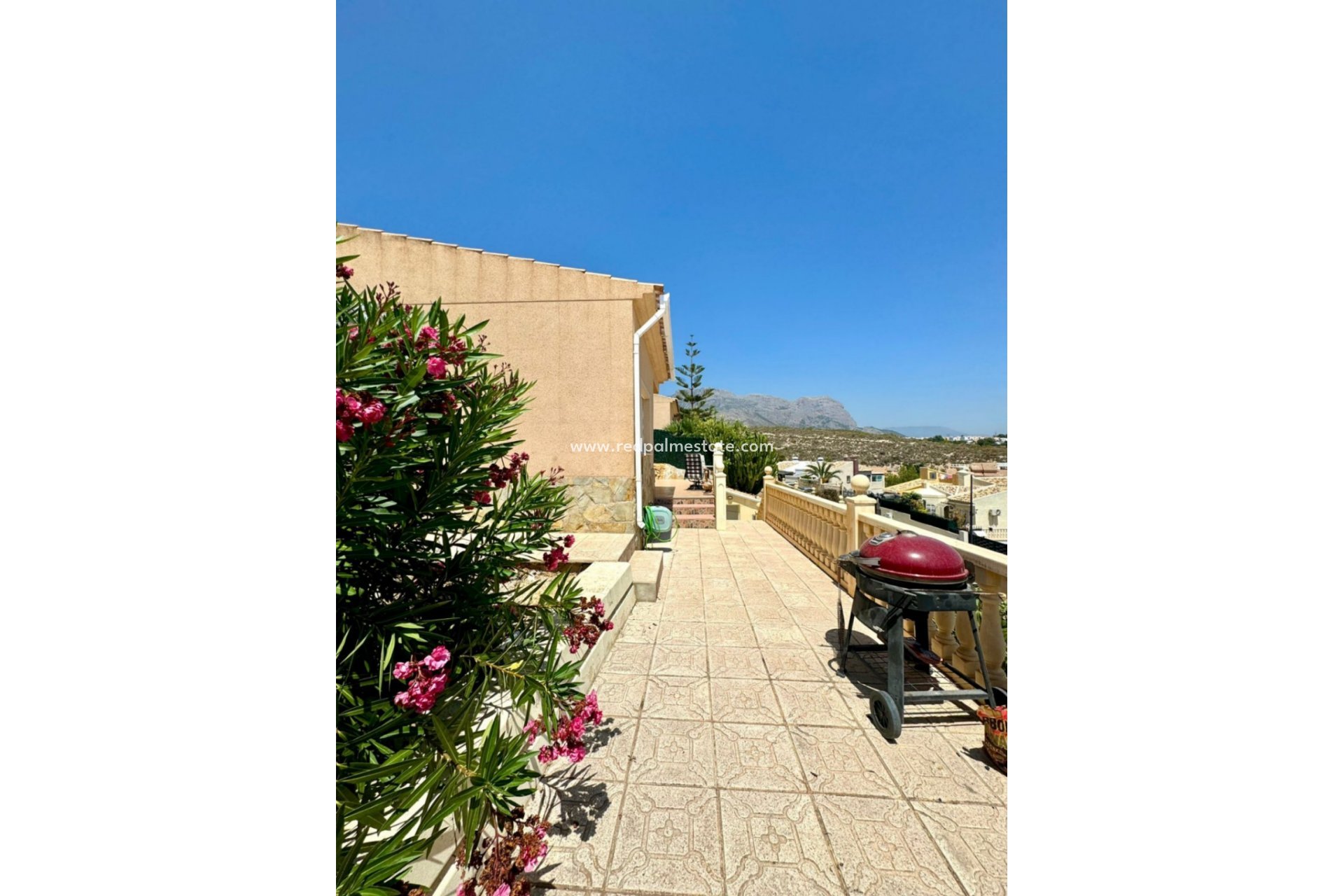 Resale - Villa -
La Nucía - Costa Blanca