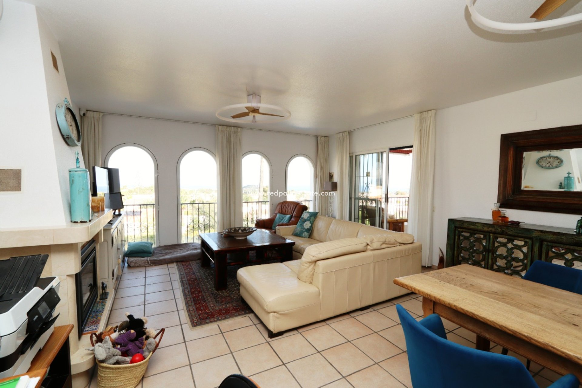 Resale - Villa -
La Nucía