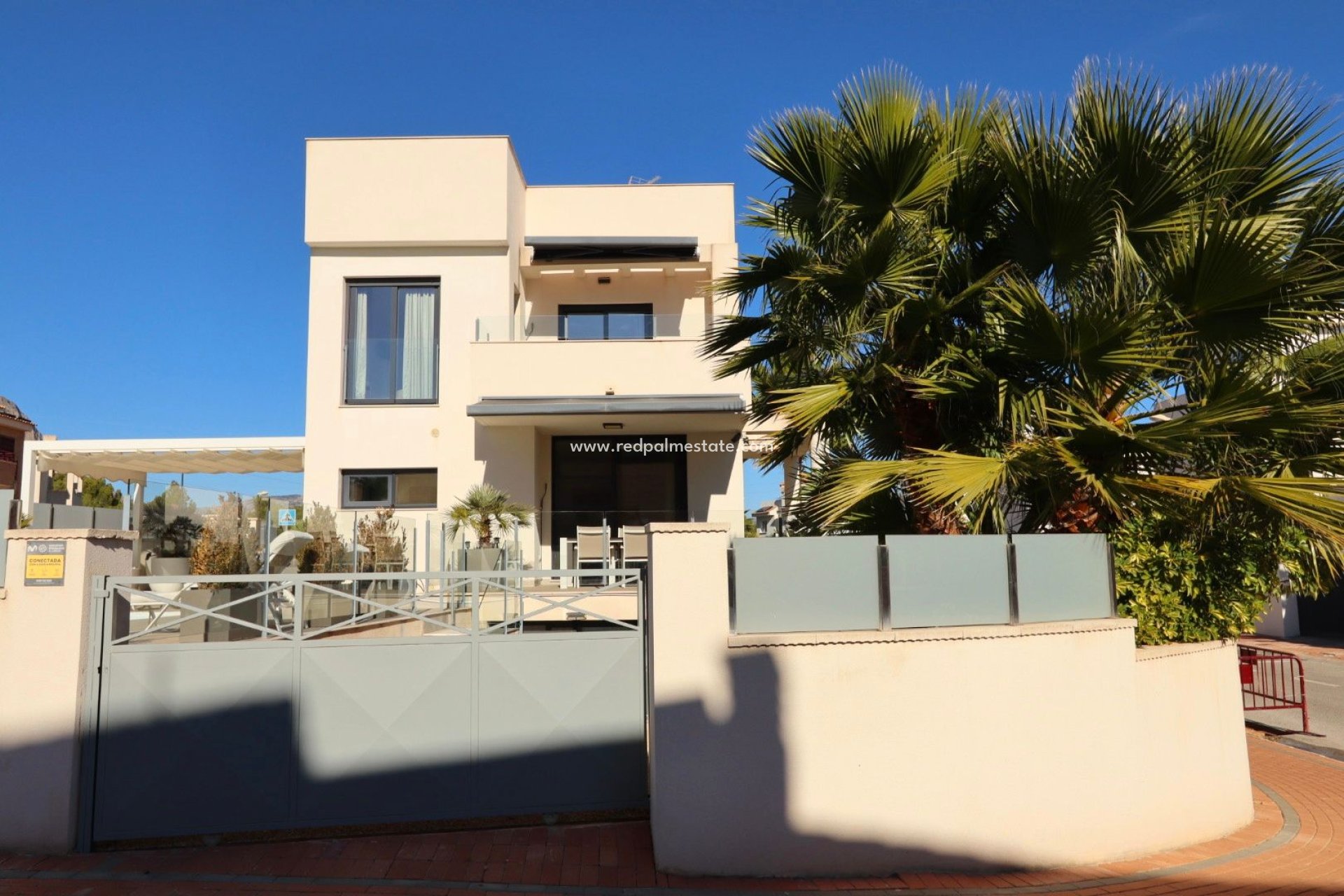Resale - Villa -
La Nucía