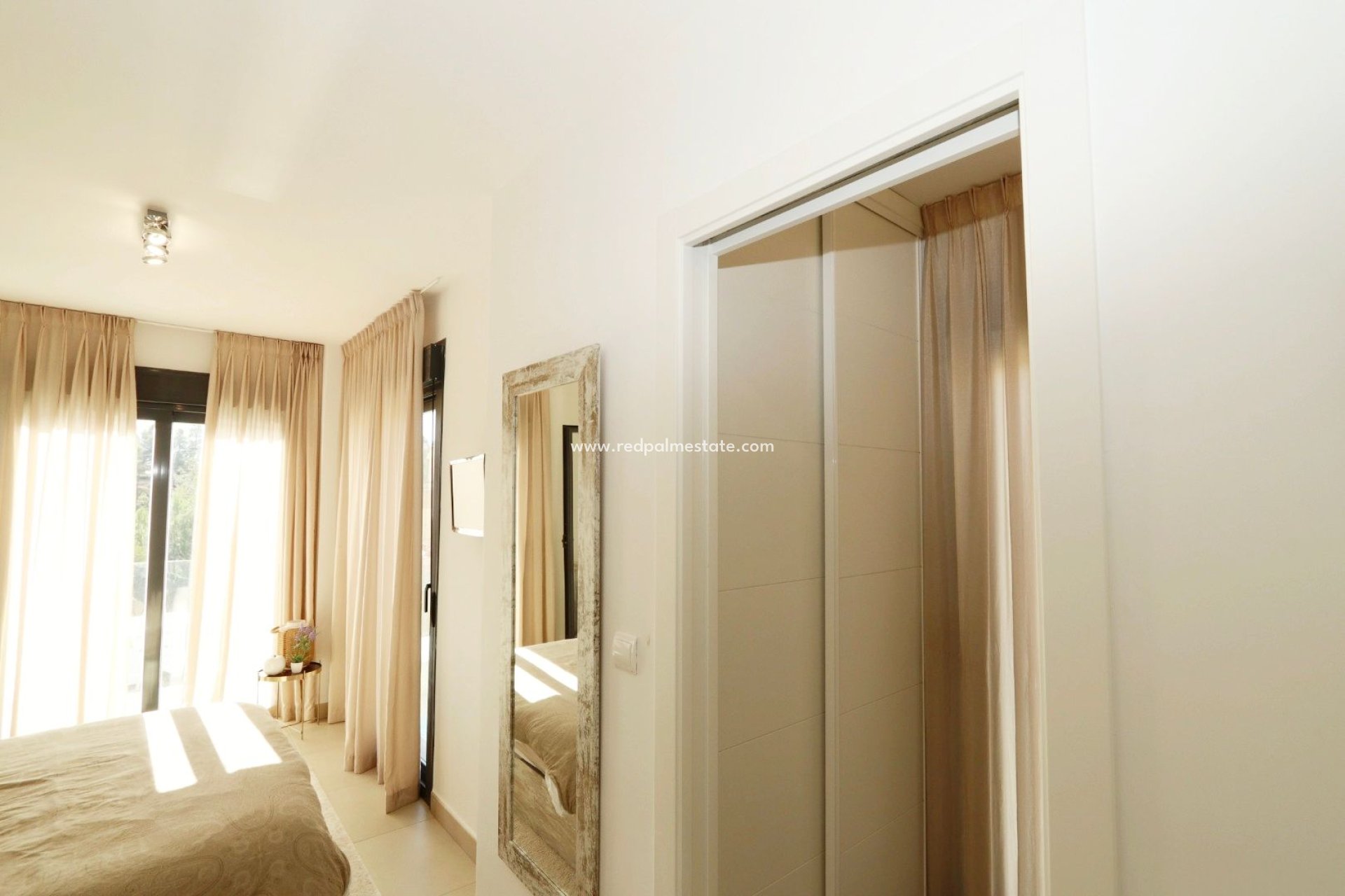 Resale - Villa -
La Nucía