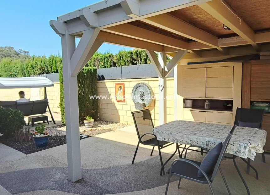 Resale - Villa -
La Romana - Inland