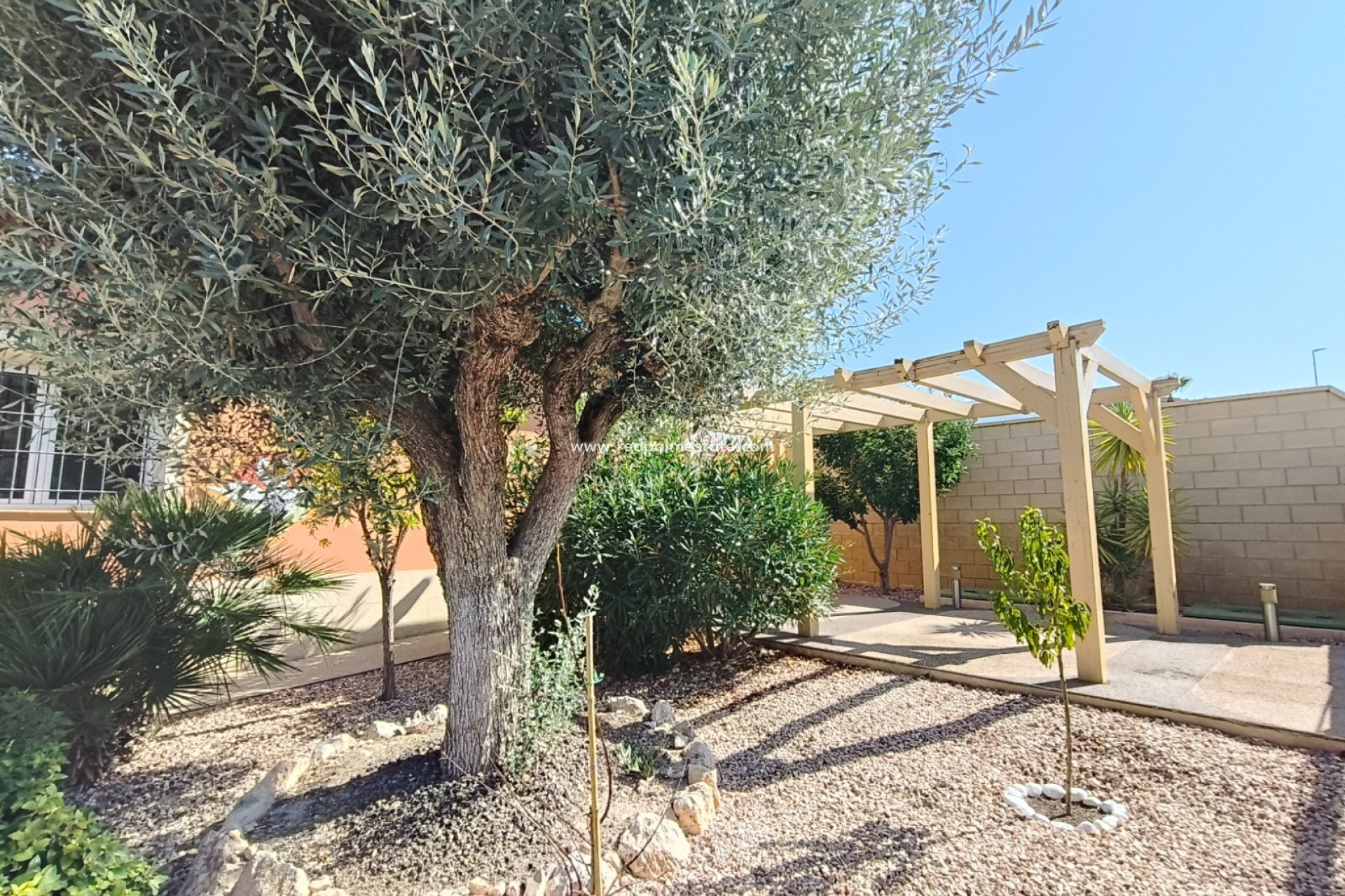 Resale - Villa -
La Romana - Inland