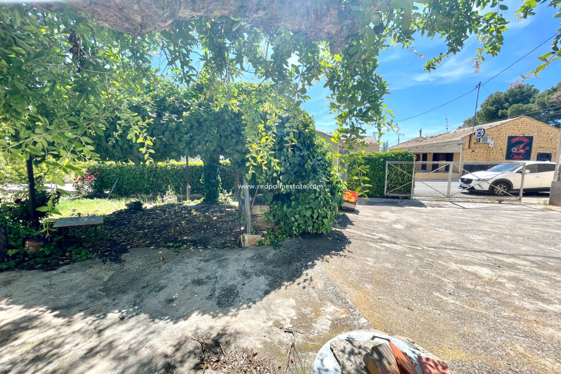Resale - Villa -
La Romana - Inland