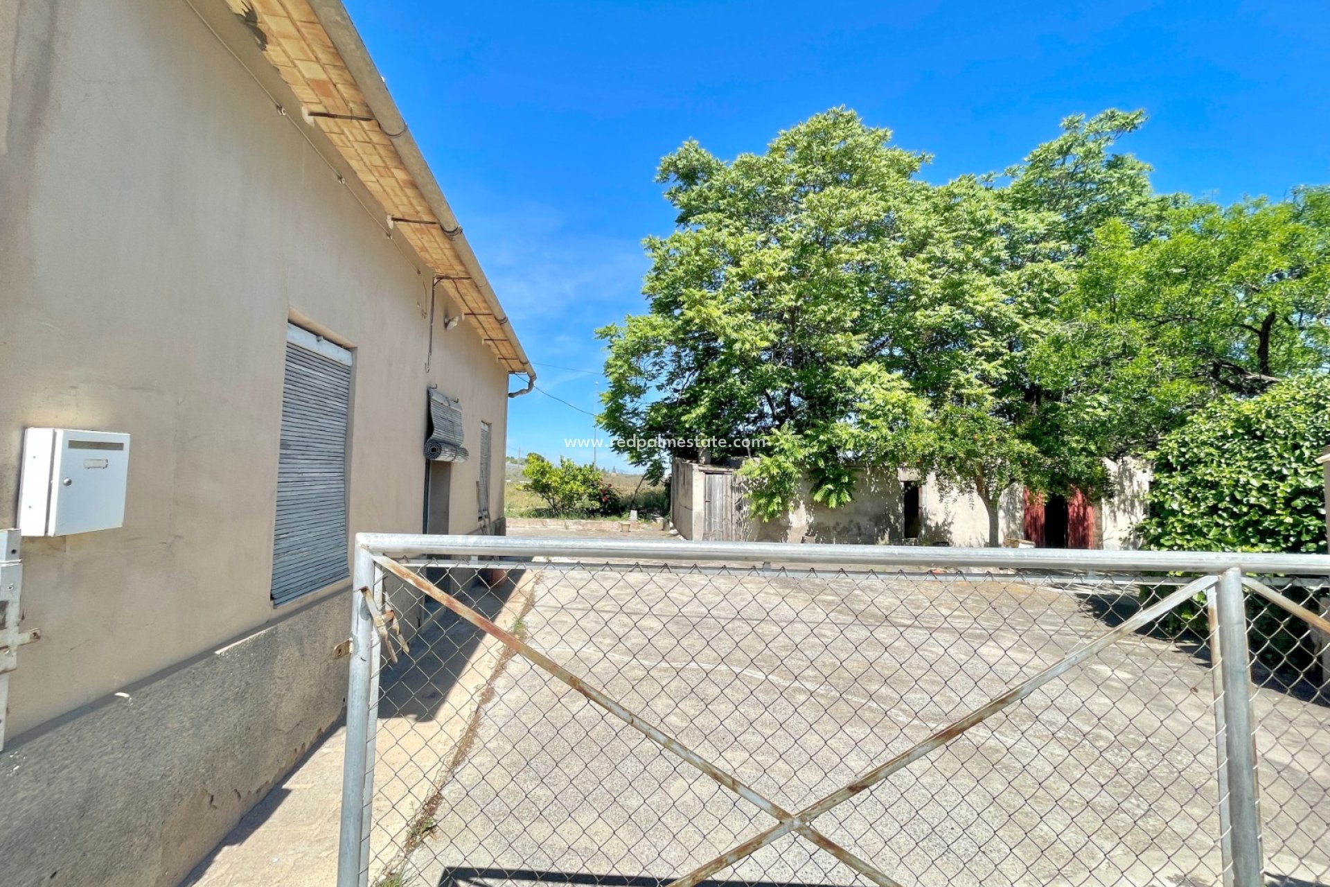 Resale - Villa -
La Romana - Inland
