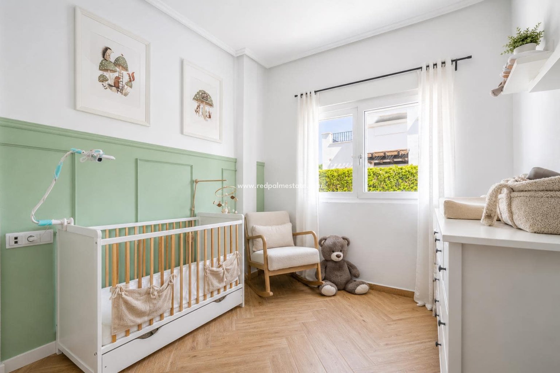Resale - Villa -
La Torre Golf Resort - Inland