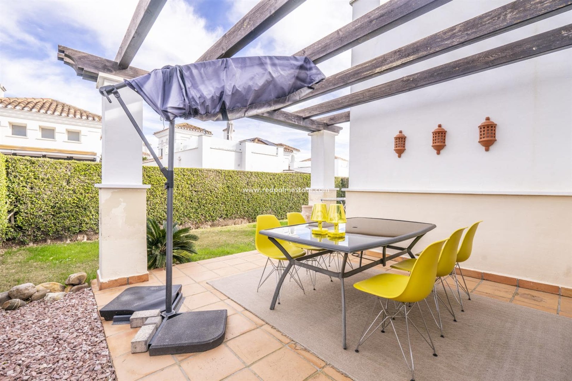 Resale - Villa -
La Torre Golf Resort - Inland