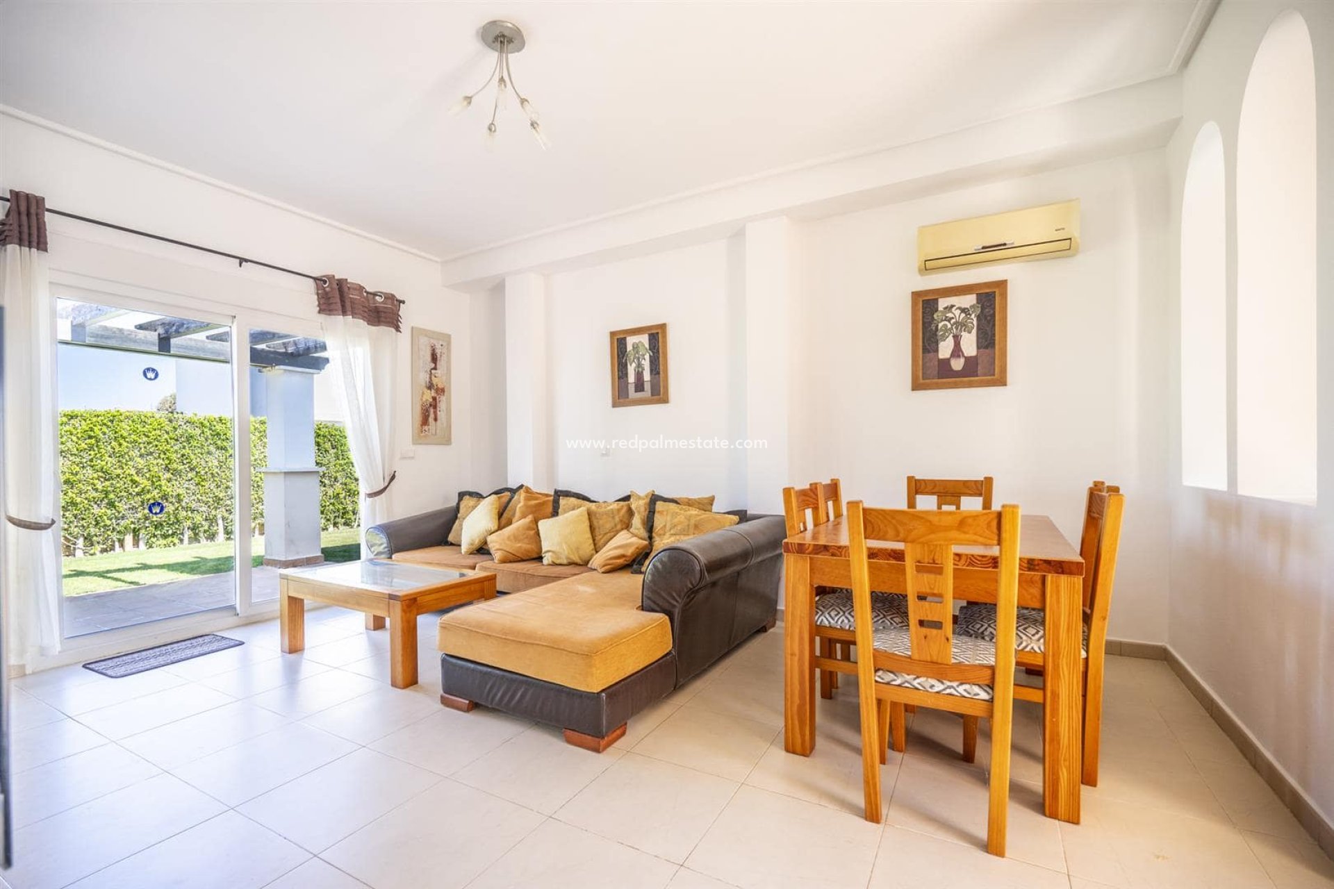 Resale - Villa -
La Torre Golf Resort - Inland