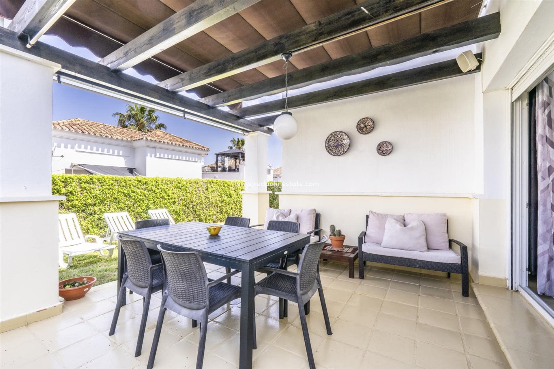 Resale - Villa -
La Torre Golf Resort - Inland