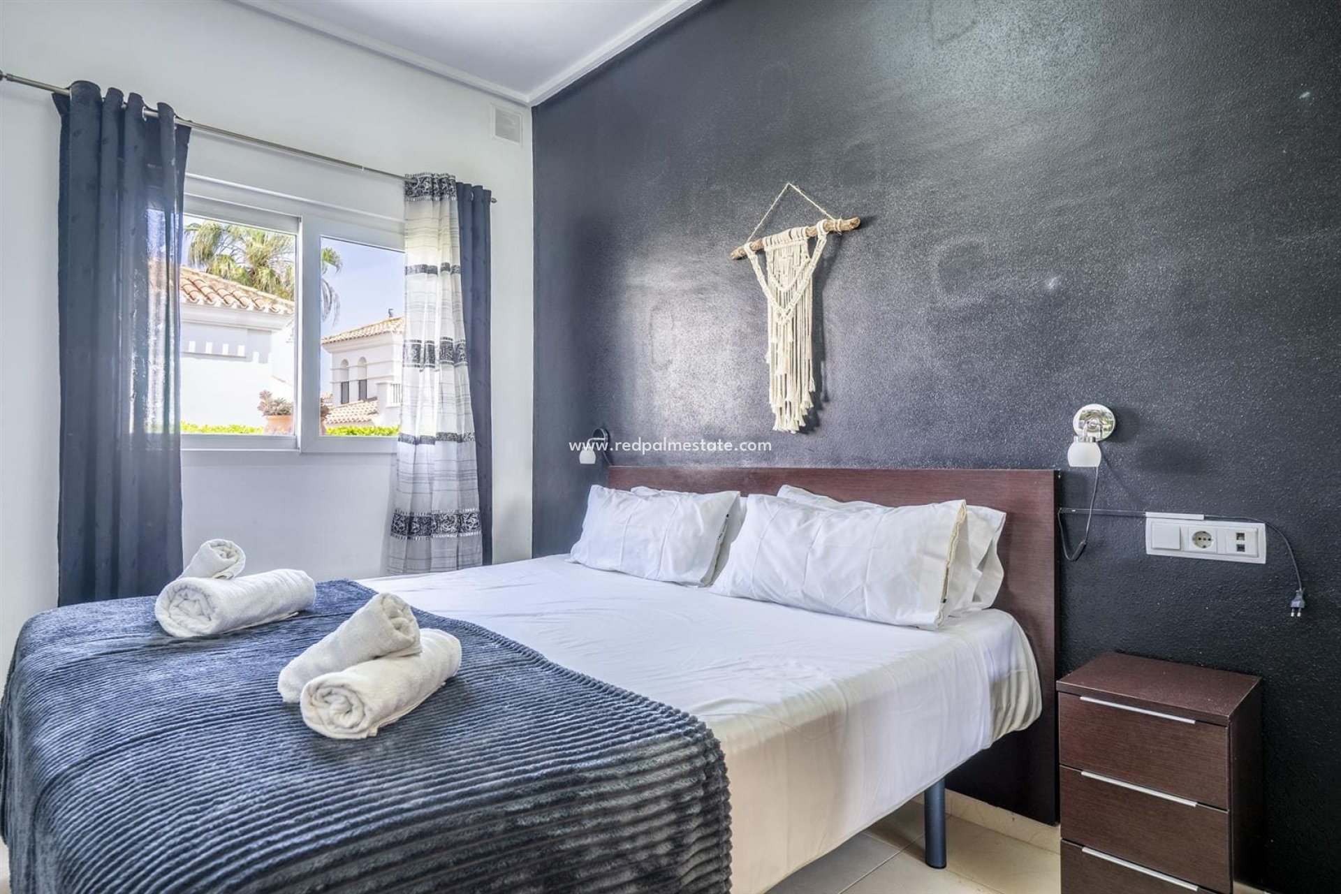 Resale - Villa -
La Torre Golf Resort - Inland
