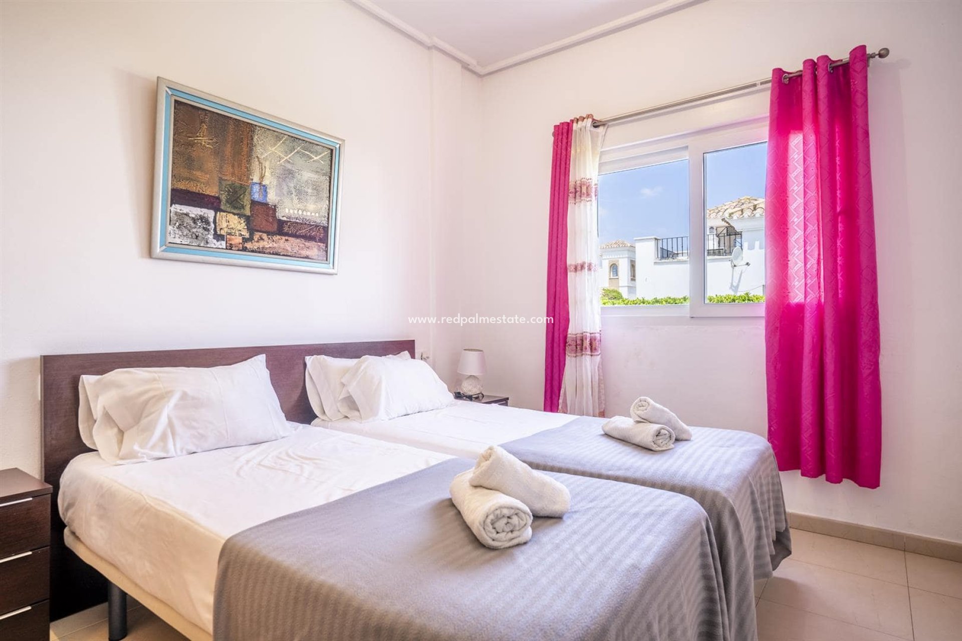 Resale - Villa -
La Torre Golf Resort - Inland