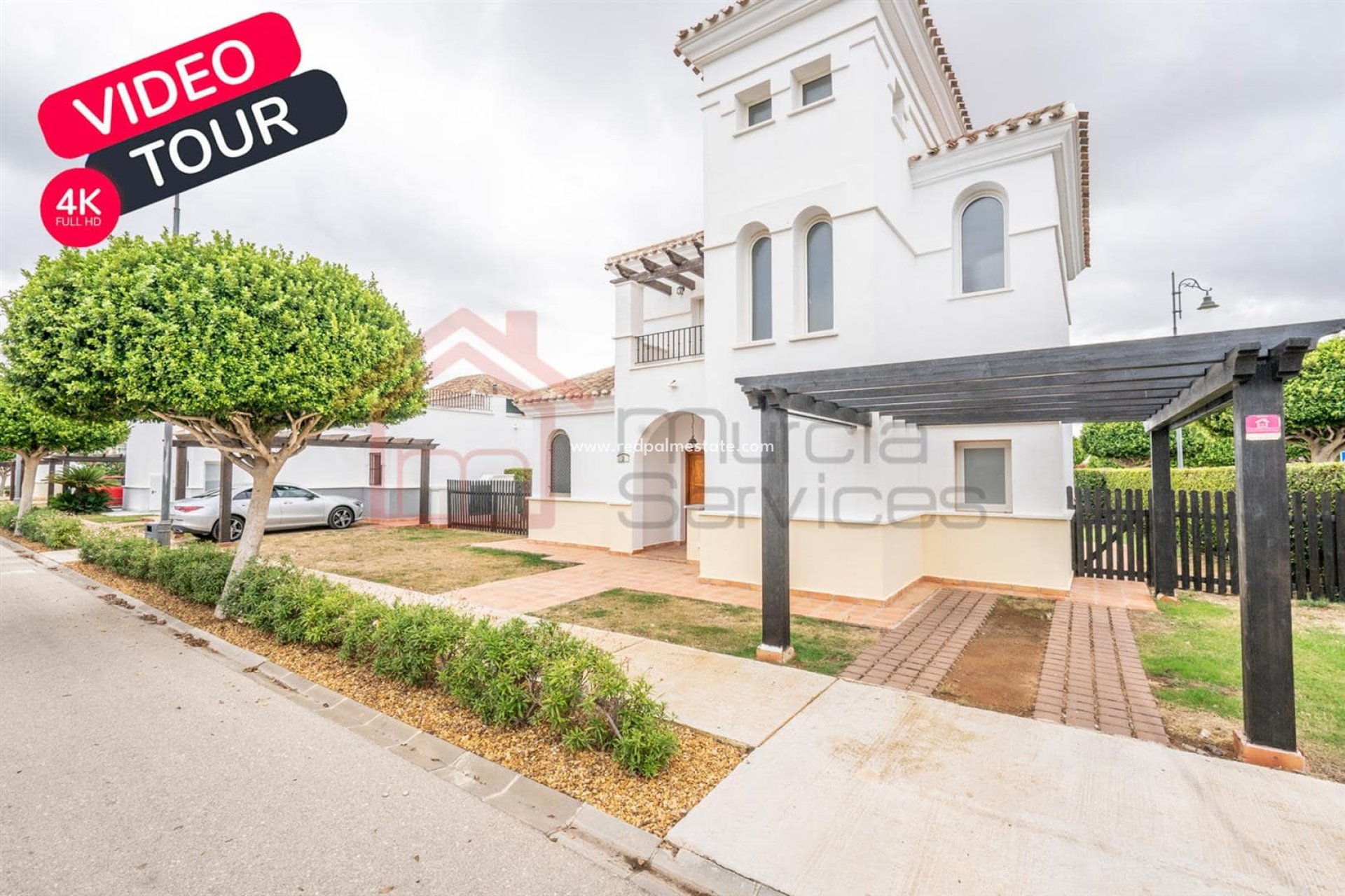 Resale - Villa -
La Torre Golf Resort - Inland