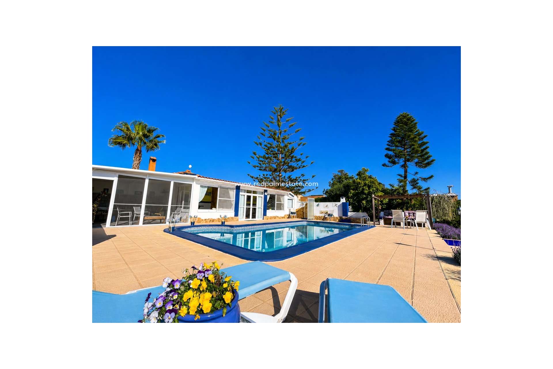 Resale - Villa -
La Torre Golf Resort - Inland