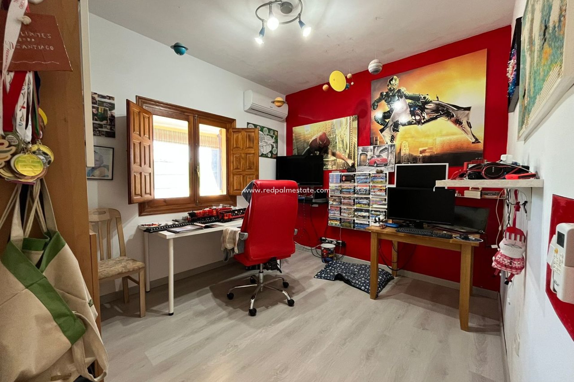 Resale - Villa -
La Torre Golf Resort - Inland