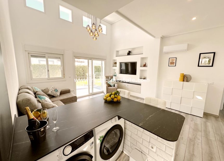 Resale - Villa -
La Torre Golf Resort - Inland